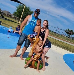 Meet your Posher, Angela